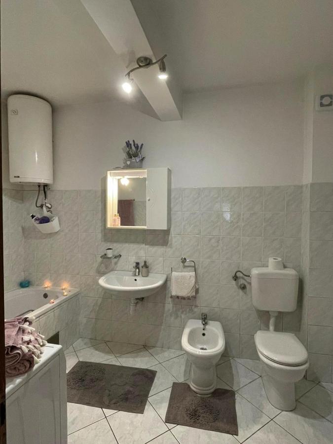 Sun Side Apartment Kastela Exterior photo